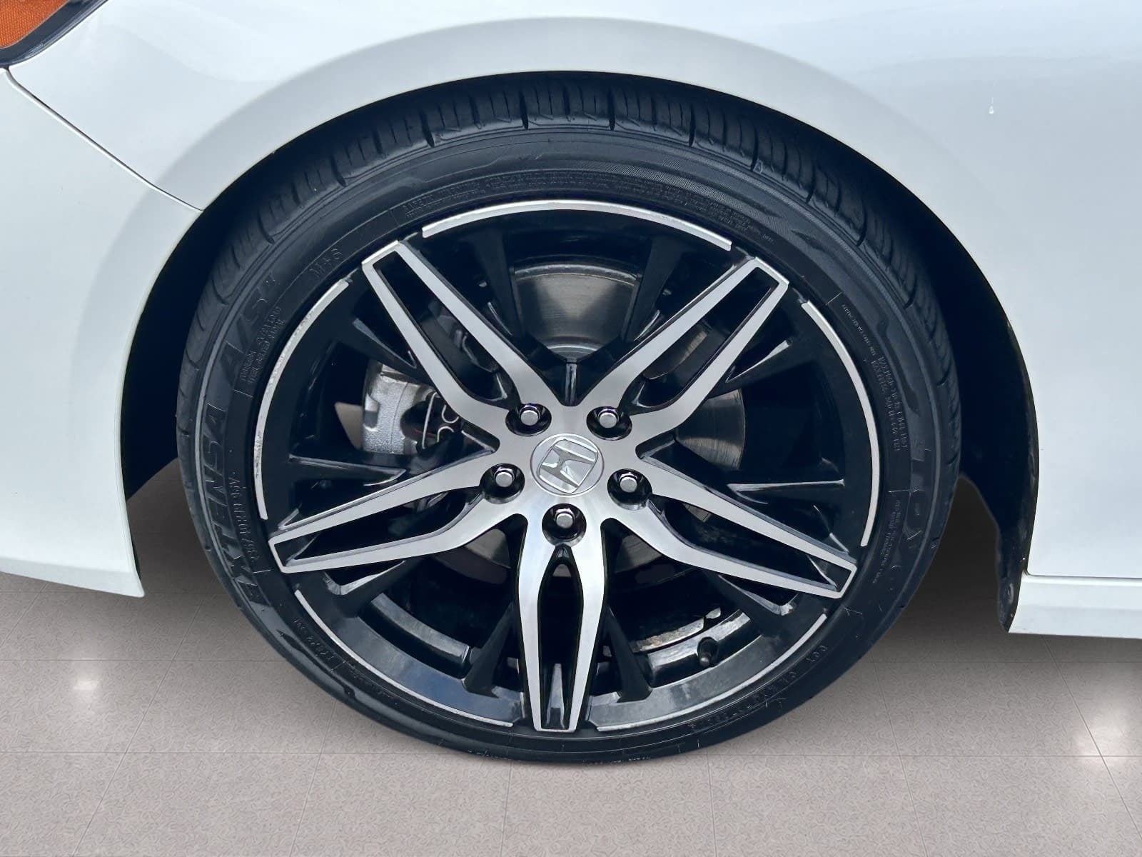 2022 Honda Accord Touring - Photo 11