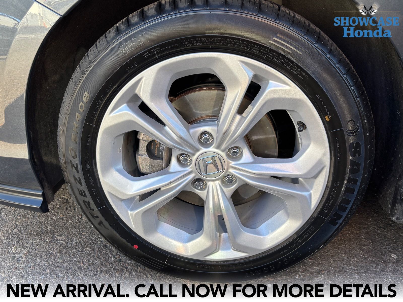 View vehicle photo 7