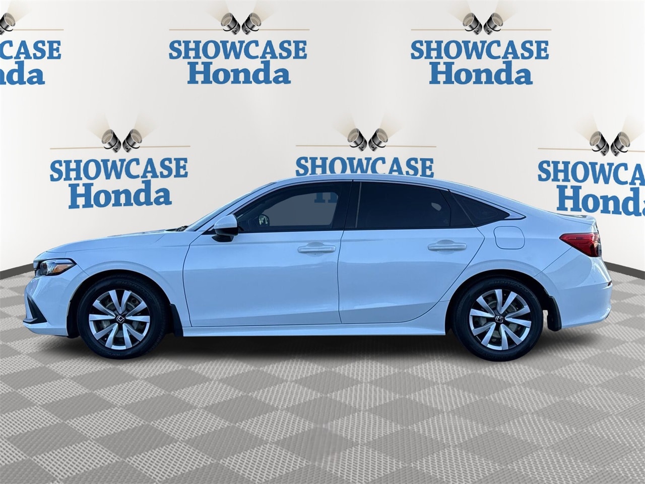 Used 2022 Honda Civic LX with VIN 2HGFE2F26NH526881 for sale in Phoenix, AZ