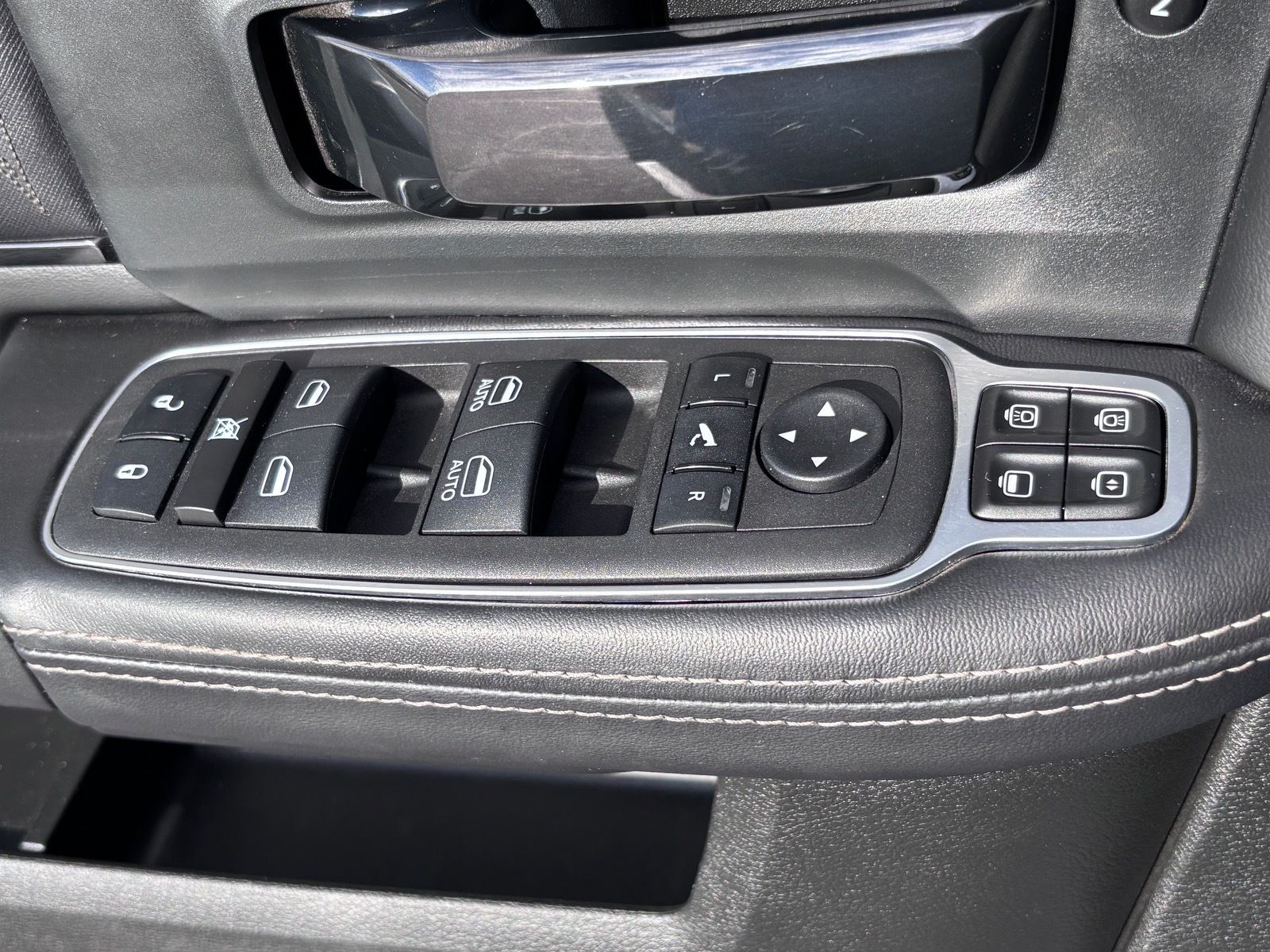 2024 RAM Ram 2500 Pickup Laramie Limited - Photo 21