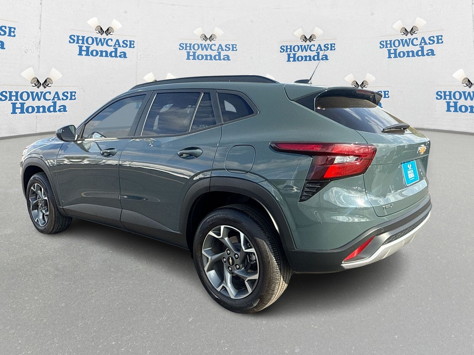 2025 Chevrolet Trax LT photo 4