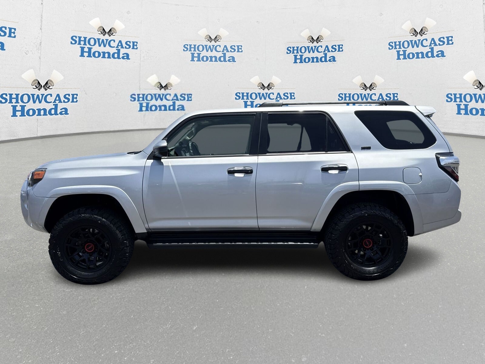 Used 2021 Toyota 4Runner SR5 with VIN JTEMU5JR5M5913230 for sale in Phoenix, AZ