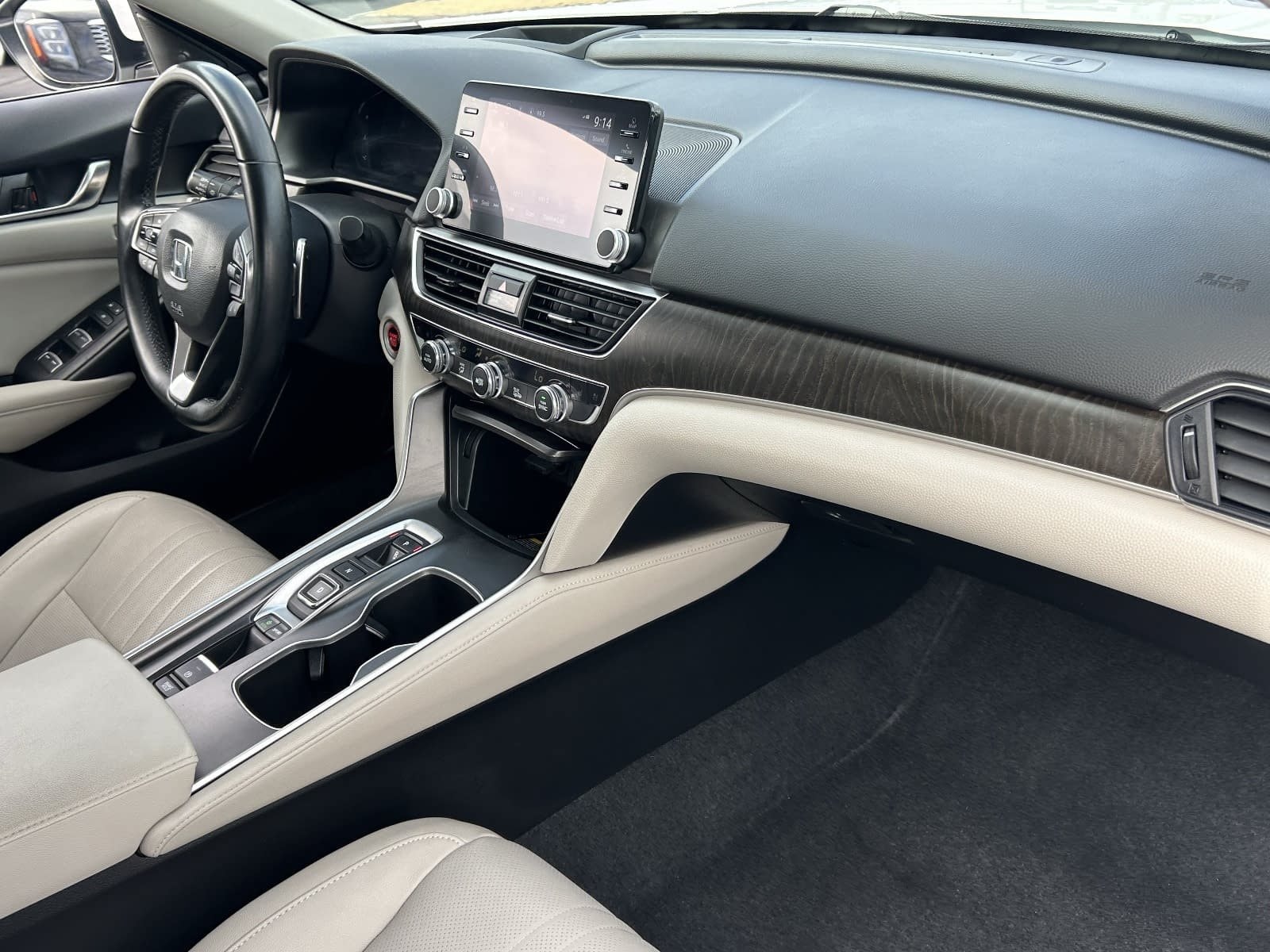 2022 Honda Accord Touring - Photo 16