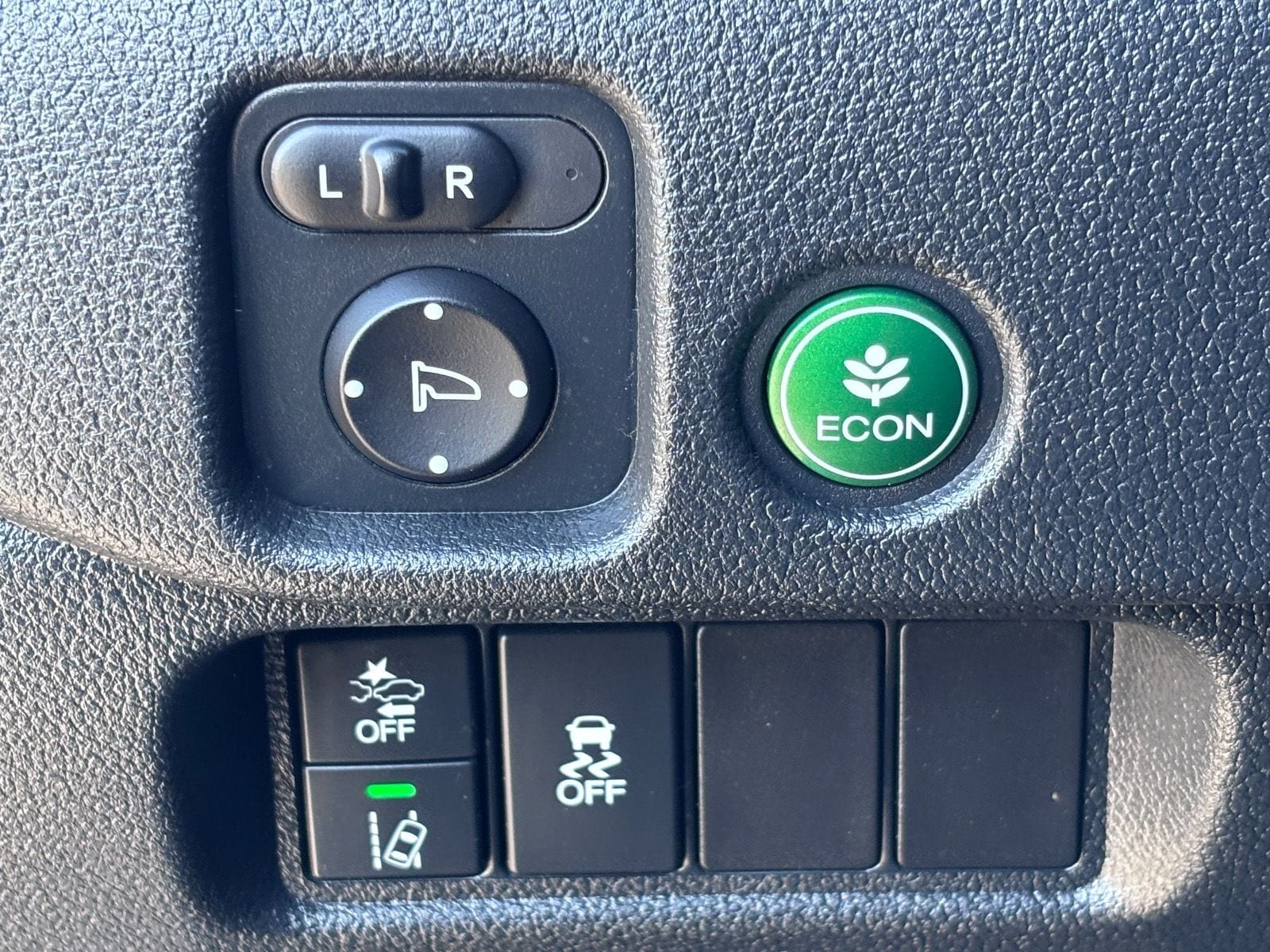 2022 Honda Pilot SE - Photo 23
