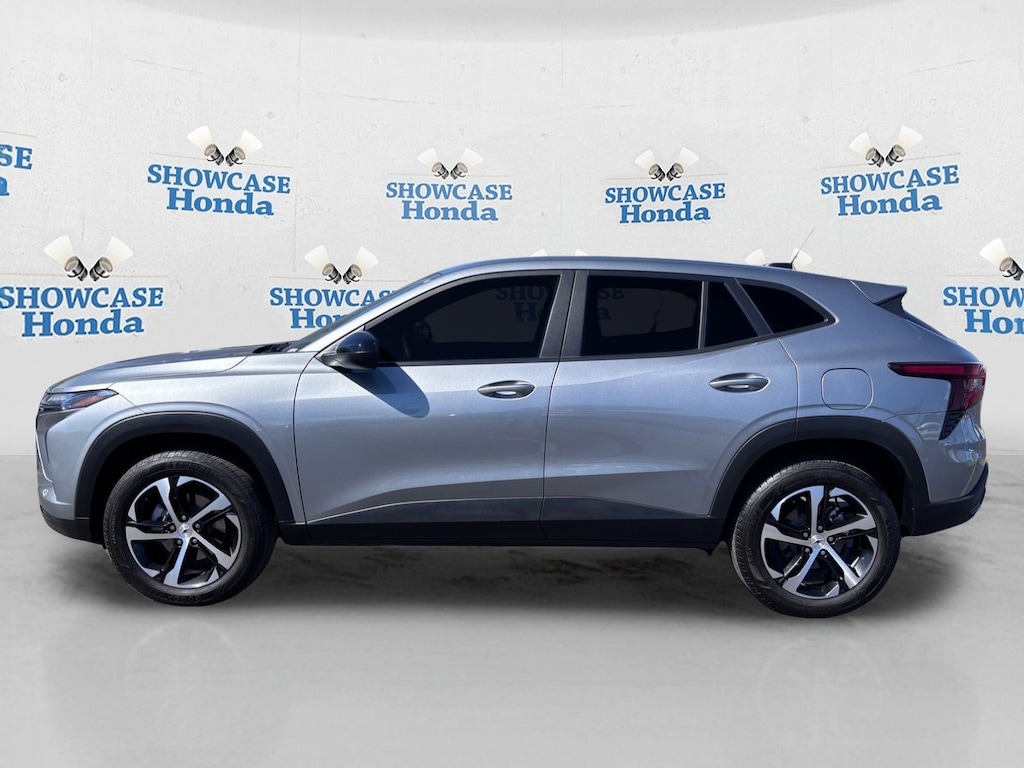 Used 2024 Chevrolet Trax 1RS SUV