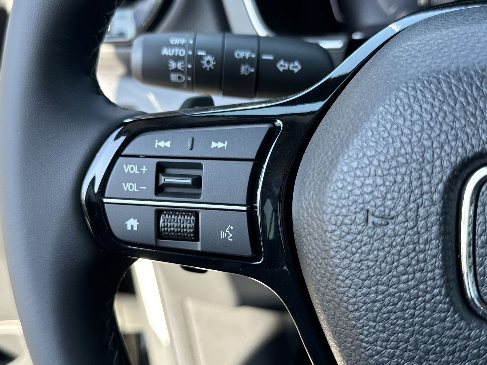 2025 Honda Pilot EX-L - Photo 14