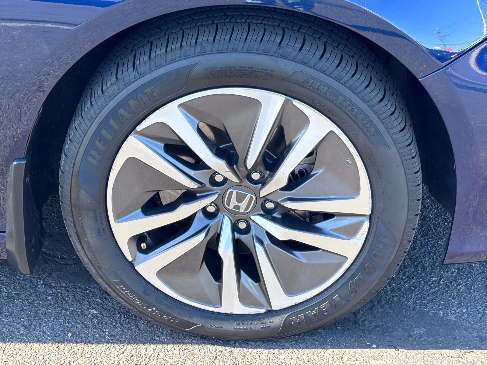 2018 Honda Accord Hybrid EX - Photo 11