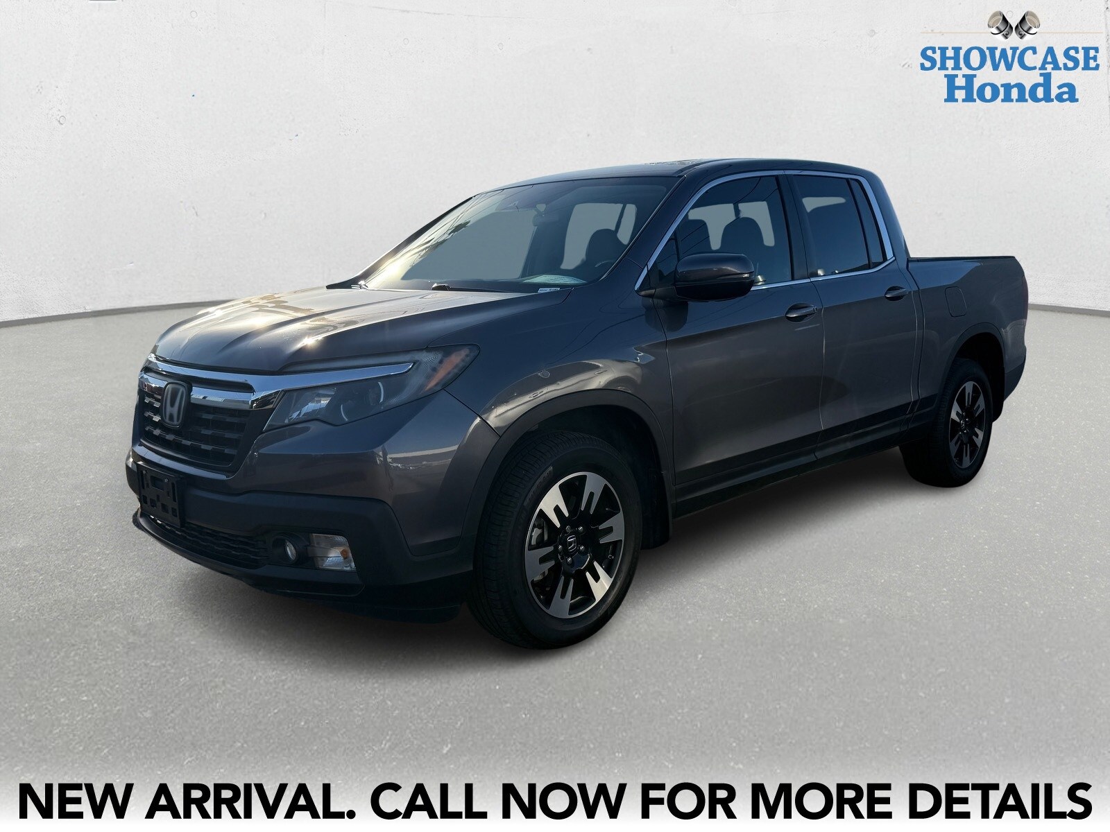2020 Honda Ridgeline RTL photo 2