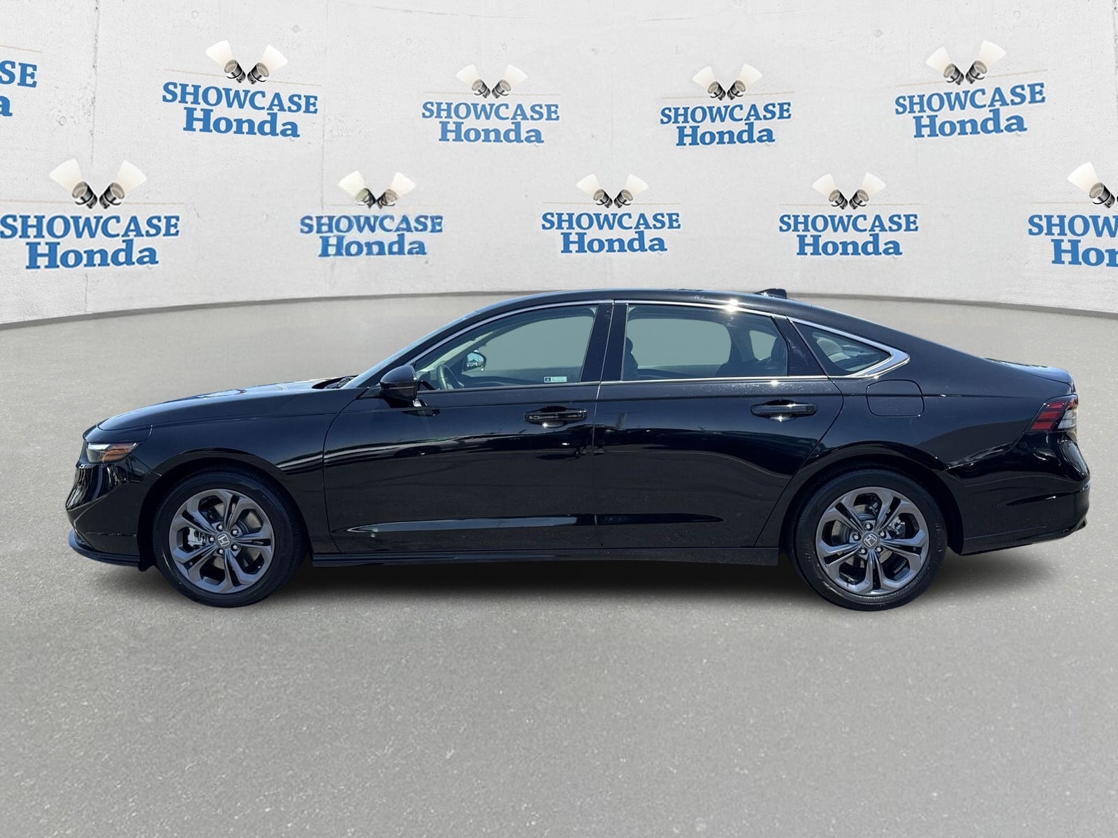 Used 2024 Honda Accord Hybrid EX-L with VIN 1HGCY2F69RA047484 for sale in Phoenix, AZ