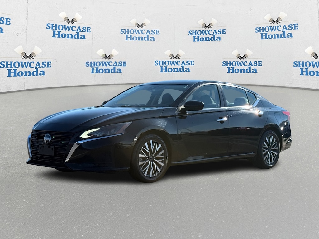 Used 2023 Nissan Altima 2.5 SV Sedan