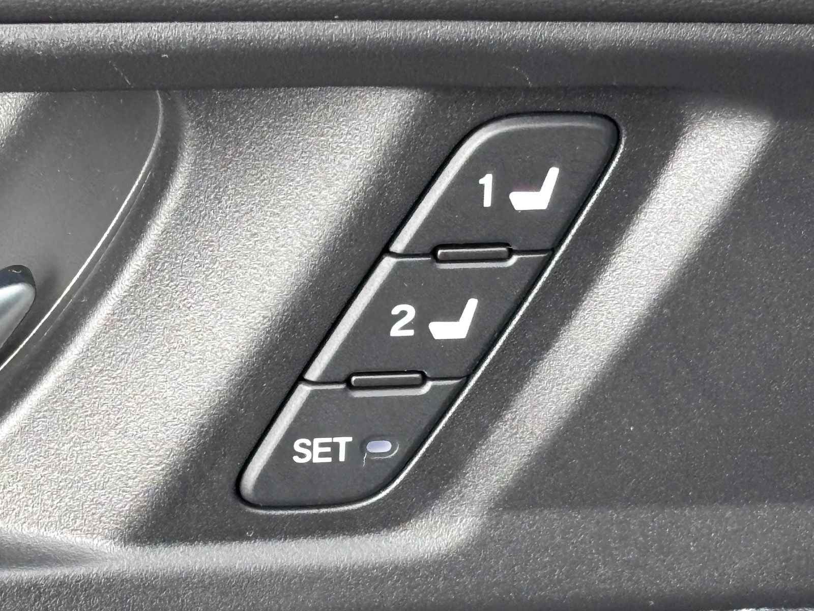 2025 Honda Accord Hybrid EX-L - Photo 21