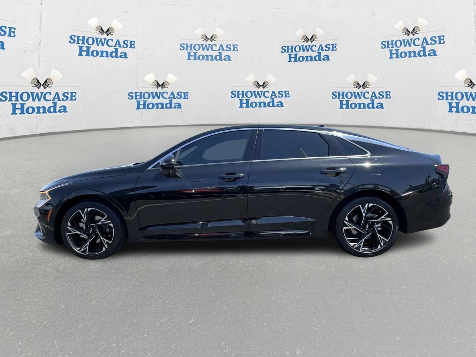 Used 2025 Kia K5 GT-Line with VIN KNAG64J7XS5283073 for sale in Phoenix, AZ