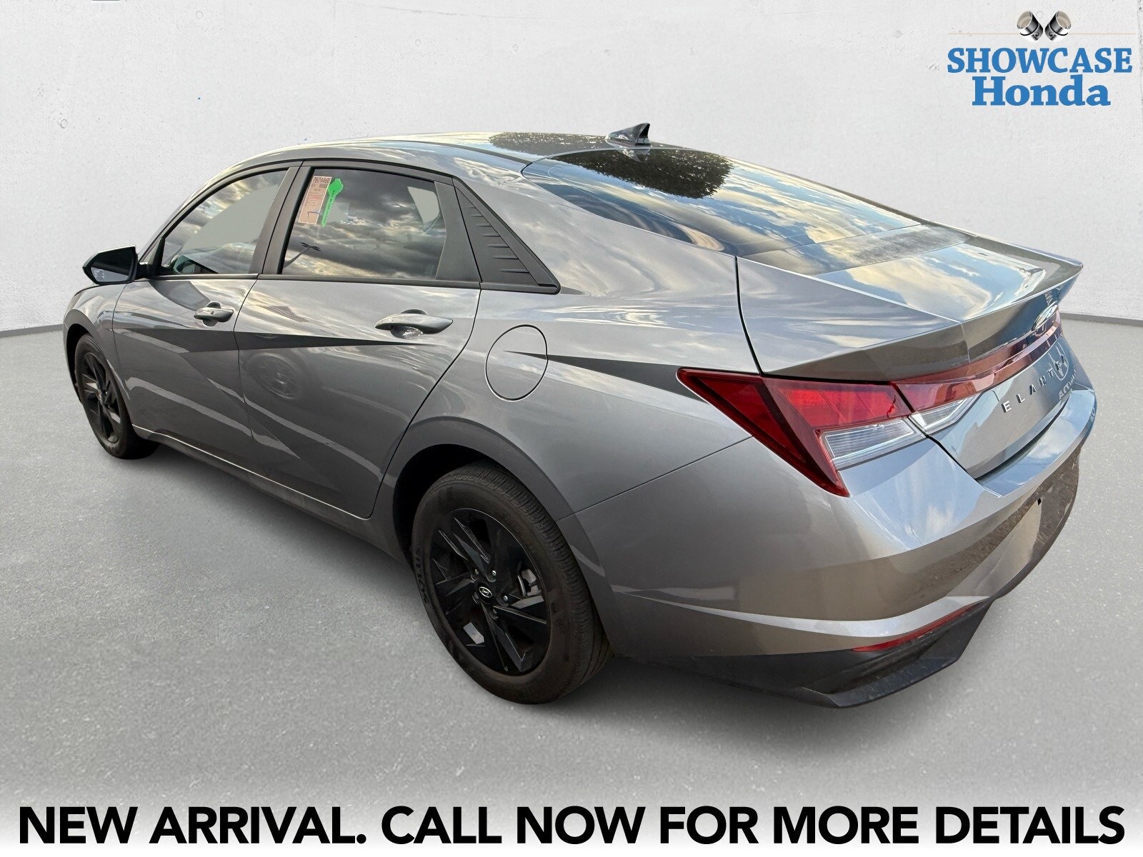 2023 Hyundai Elantra SEL photo 4