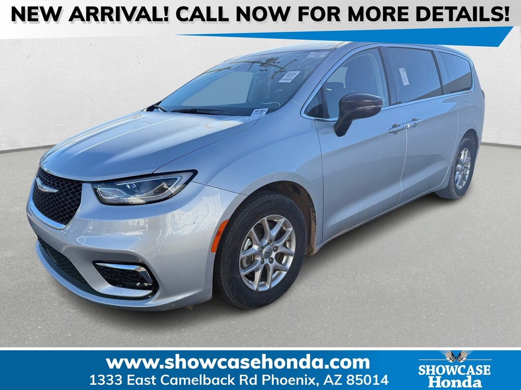 Used 2024 Chrysler Pacifica Touring L Van Passenger Van