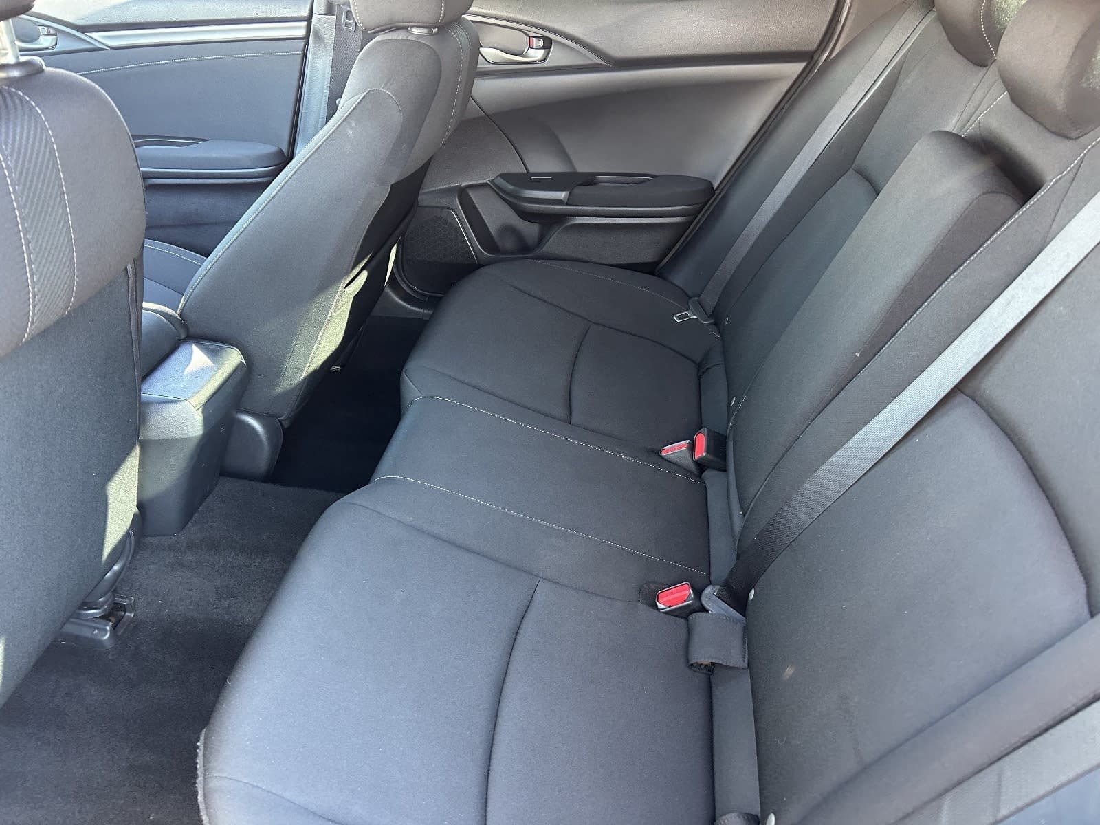 2017 Honda Civic Hatchback EX - Photo 20