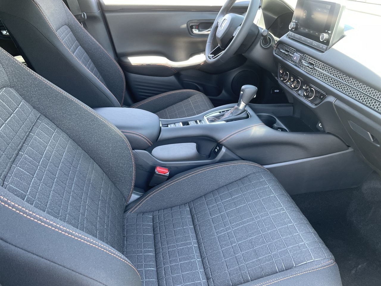 2025 Honda HR-V Sport - Photo 6