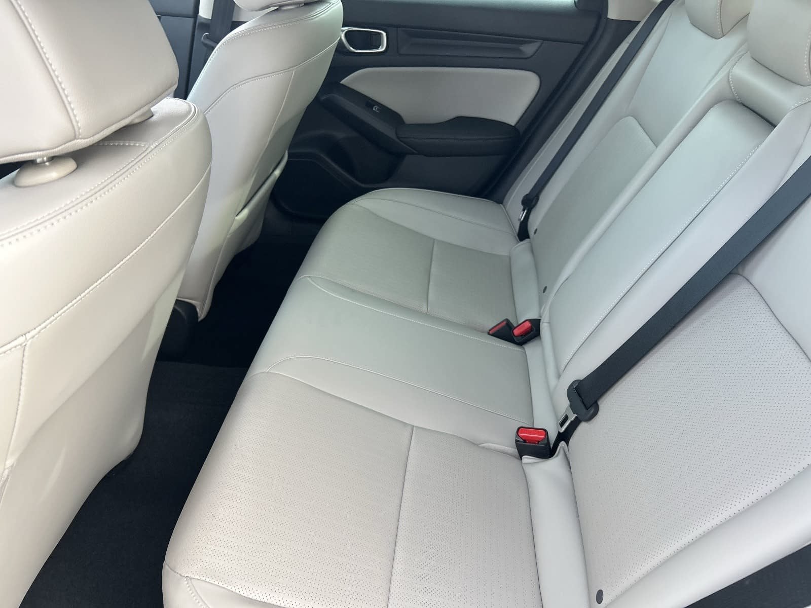 2024 Honda Civic Hatchback EX-L - Photo 20