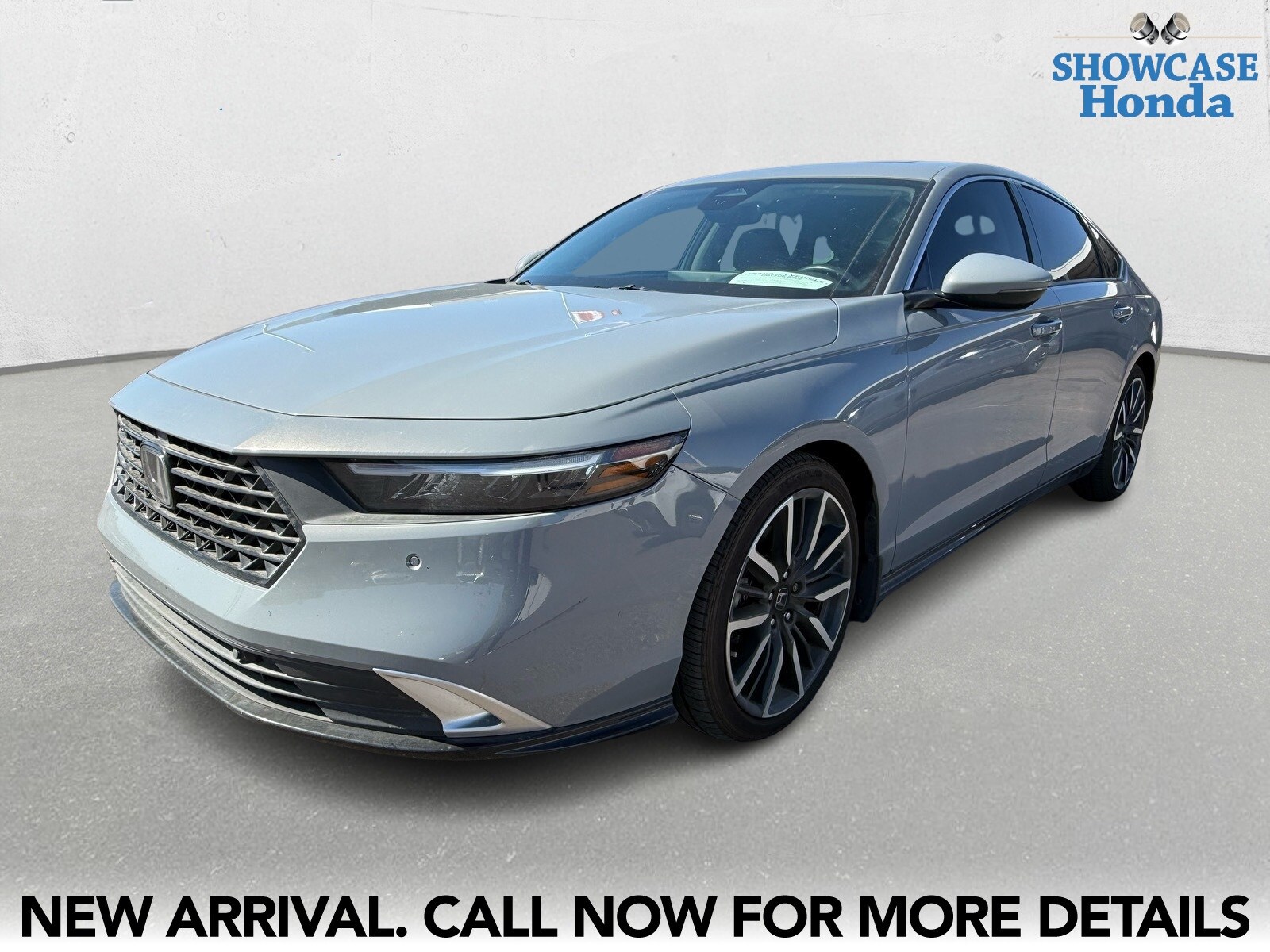 2024 Honda Accord Hybrid Touring photo 2