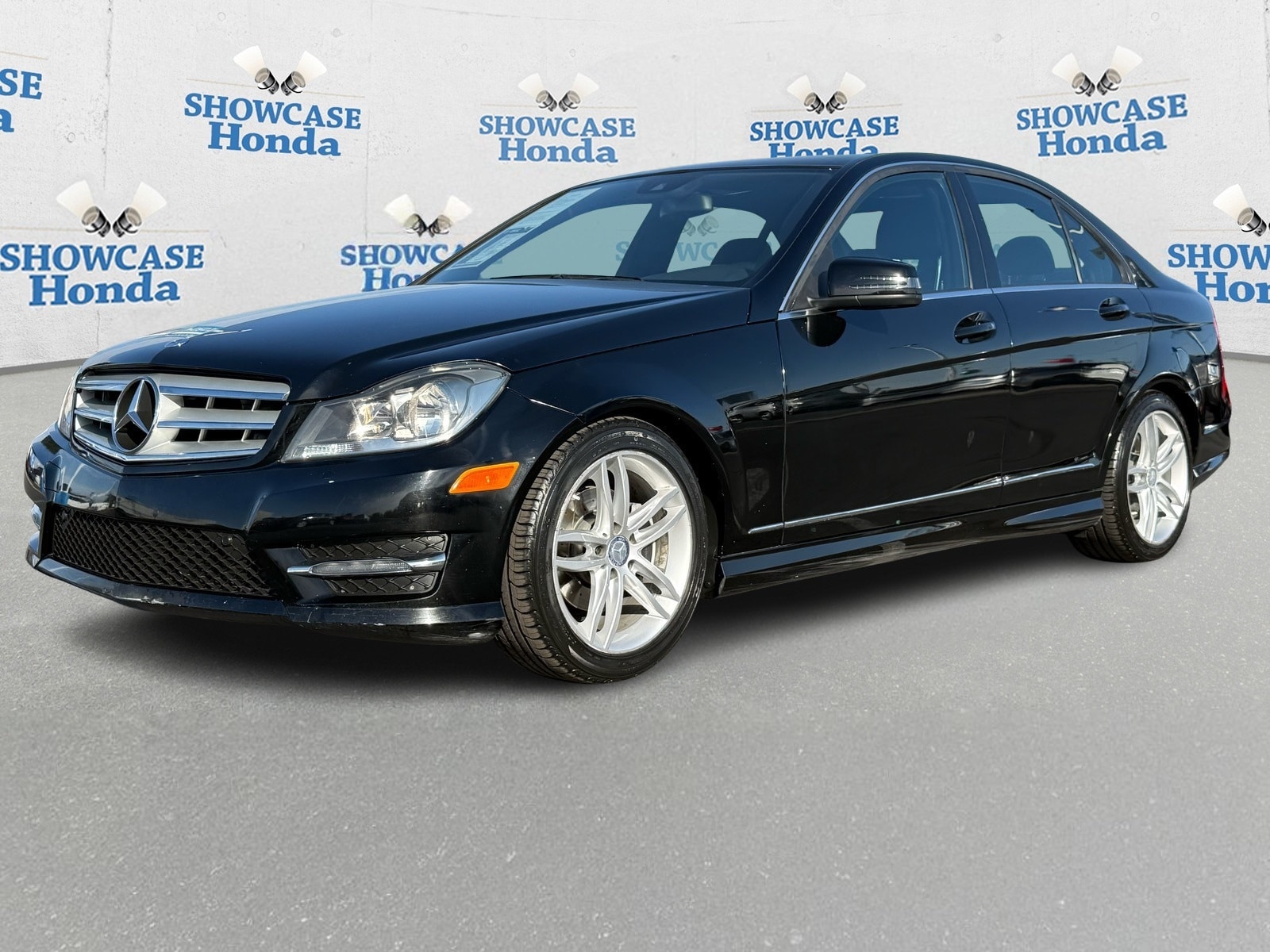 Used 2013 Mercedes-Benz C-Class C250 Luxury with VIN WDDGF4HB0DA809529 for sale in Phoenix, AZ