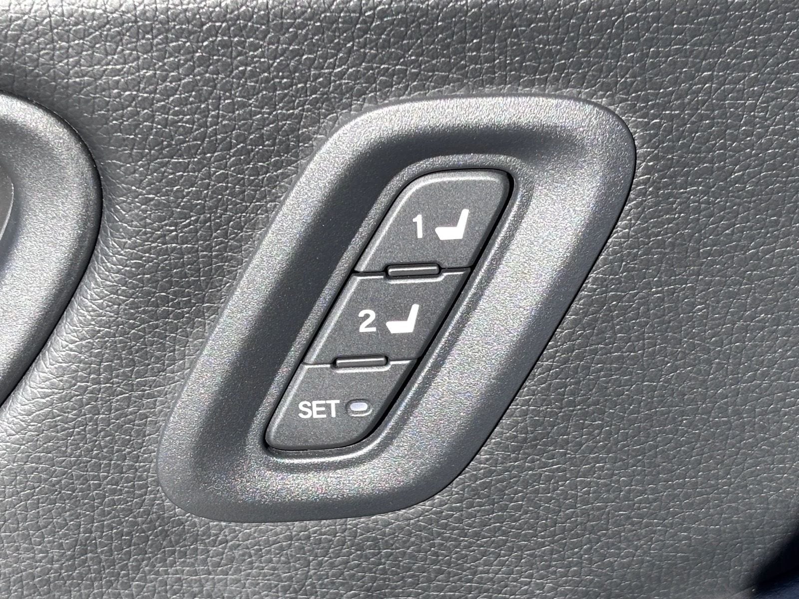 2025 Honda Pilot Touring - Photo 21