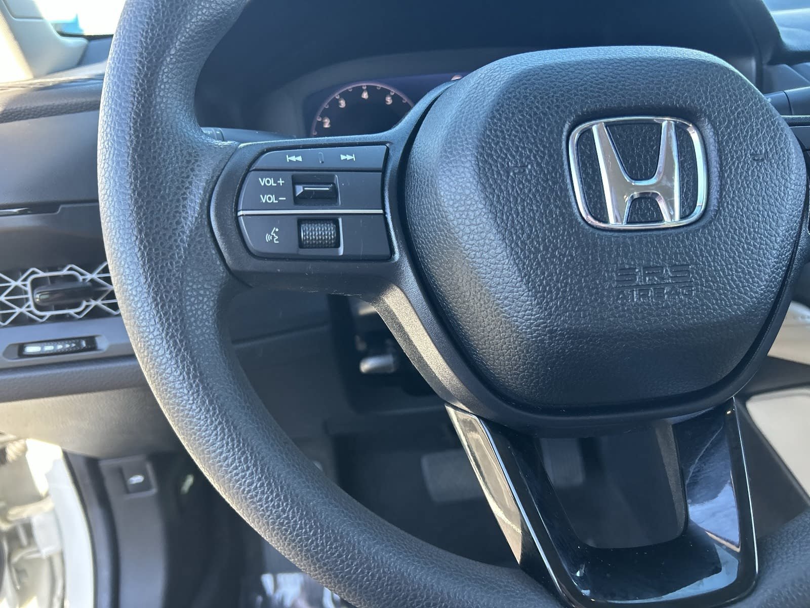 2024 Honda Accord LX - Photo 27
