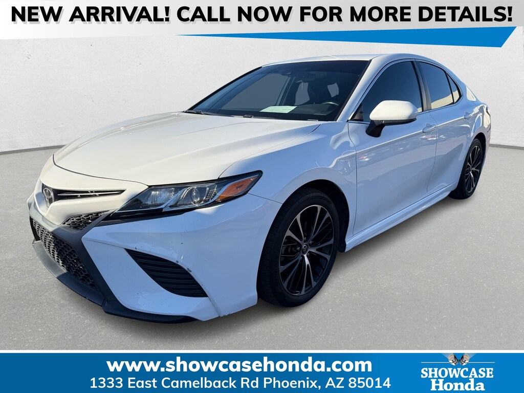 Used 2020 Toyota Camry SE Sedan