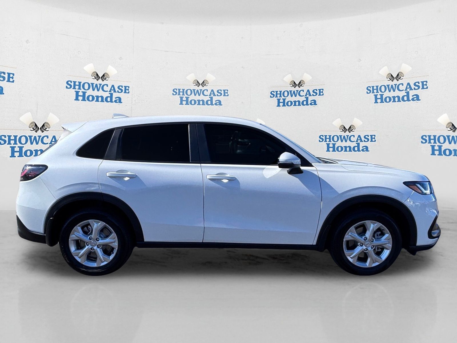2025 Honda HR-V LX - Photo 9