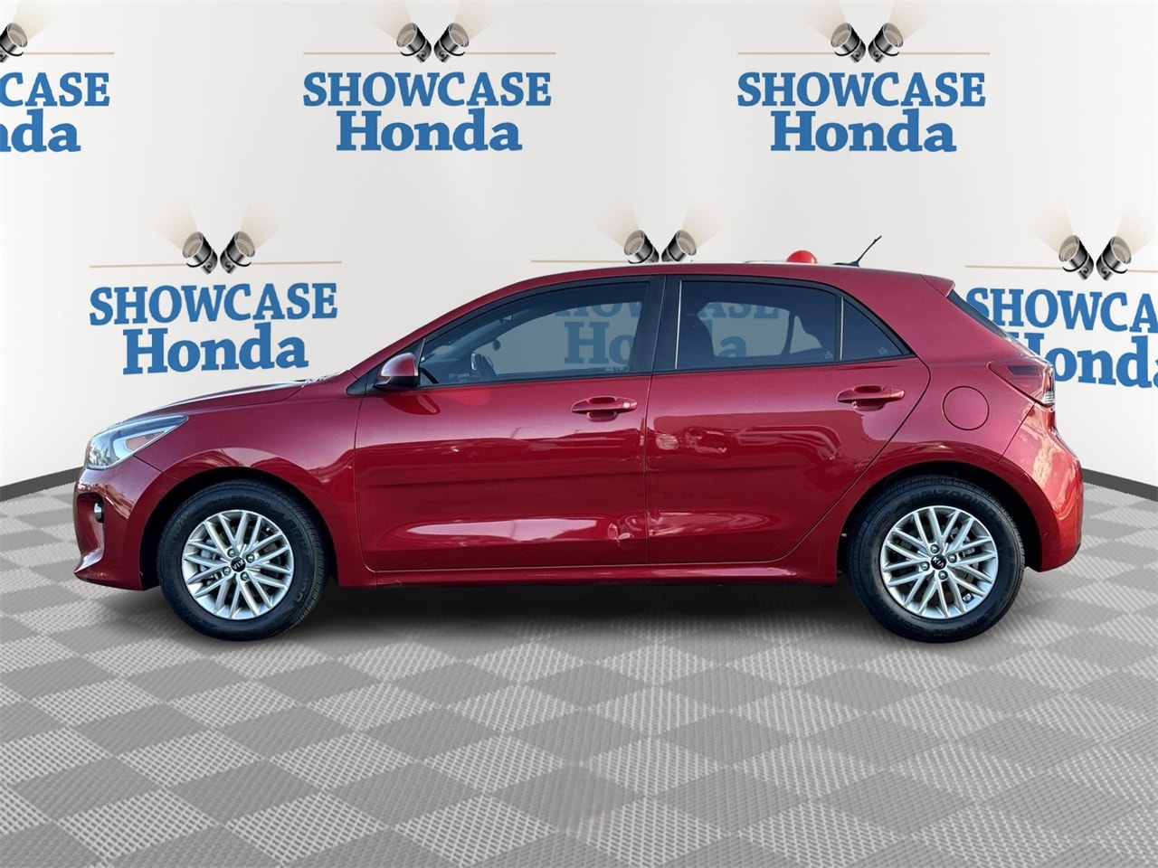 Used 2018 Kia Rio 5-Door EX with VIN 3KPA35AB1JE066154 for sale in Phoenix, AZ