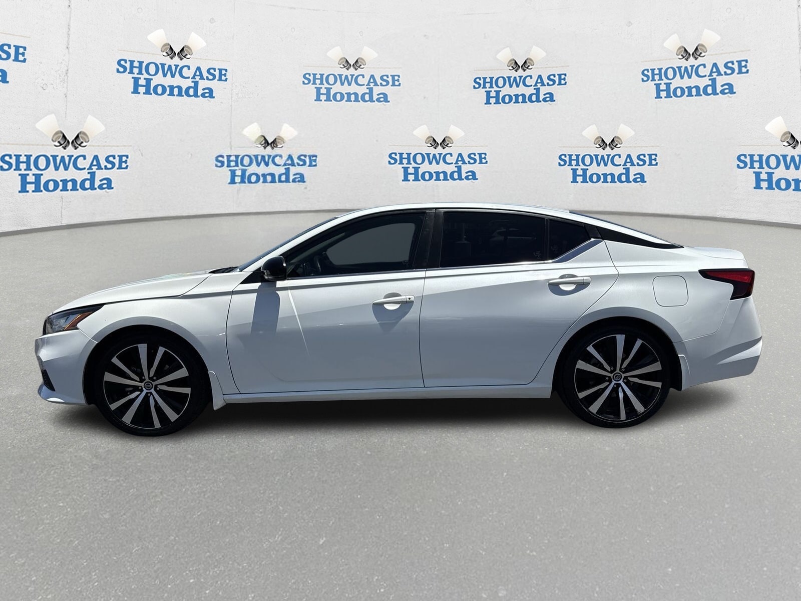 Used 2021 Nissan Altima SR with VIN 1N4BL4CV2MN358486 for sale in Phoenix, AZ