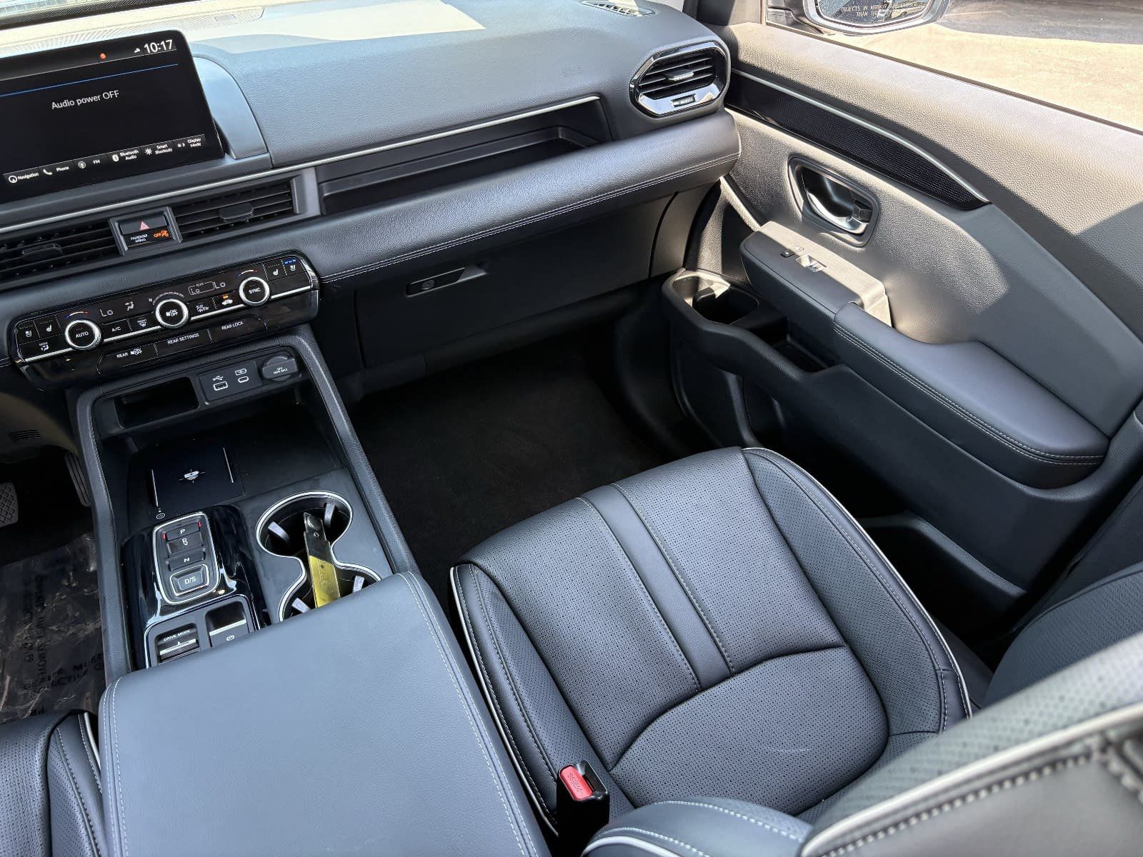 2025 Honda Pilot Elite - Photo 16