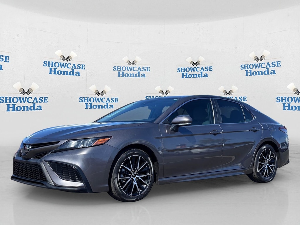 Used 2021 Toyota Camry SE Sedan