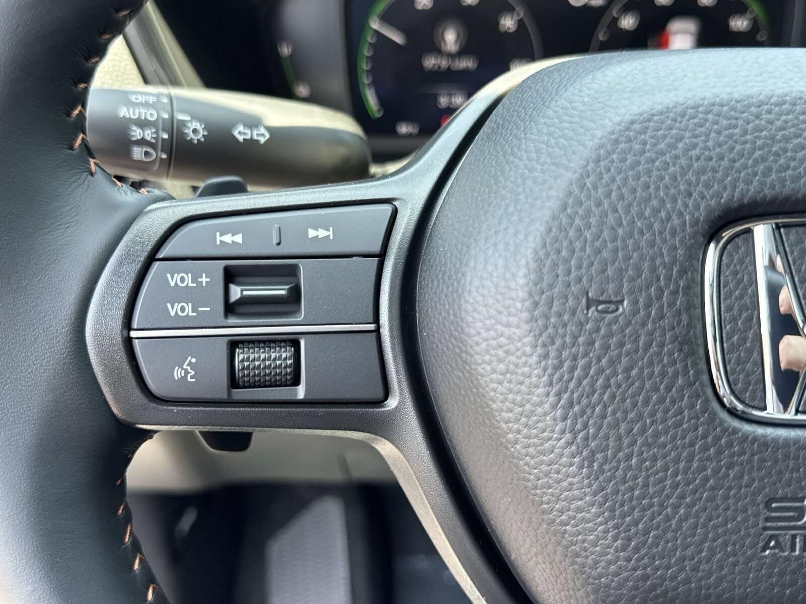 2026 Honda CR-V Sport-L - Photo 17