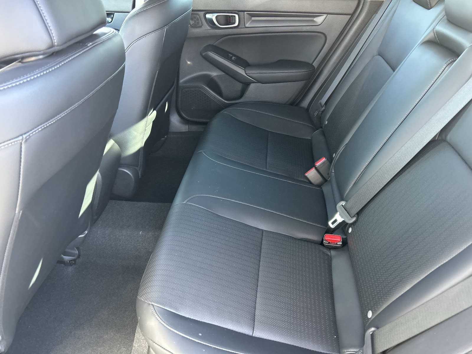 2024 Honda Civic Hatchback EX-L - Photo 21