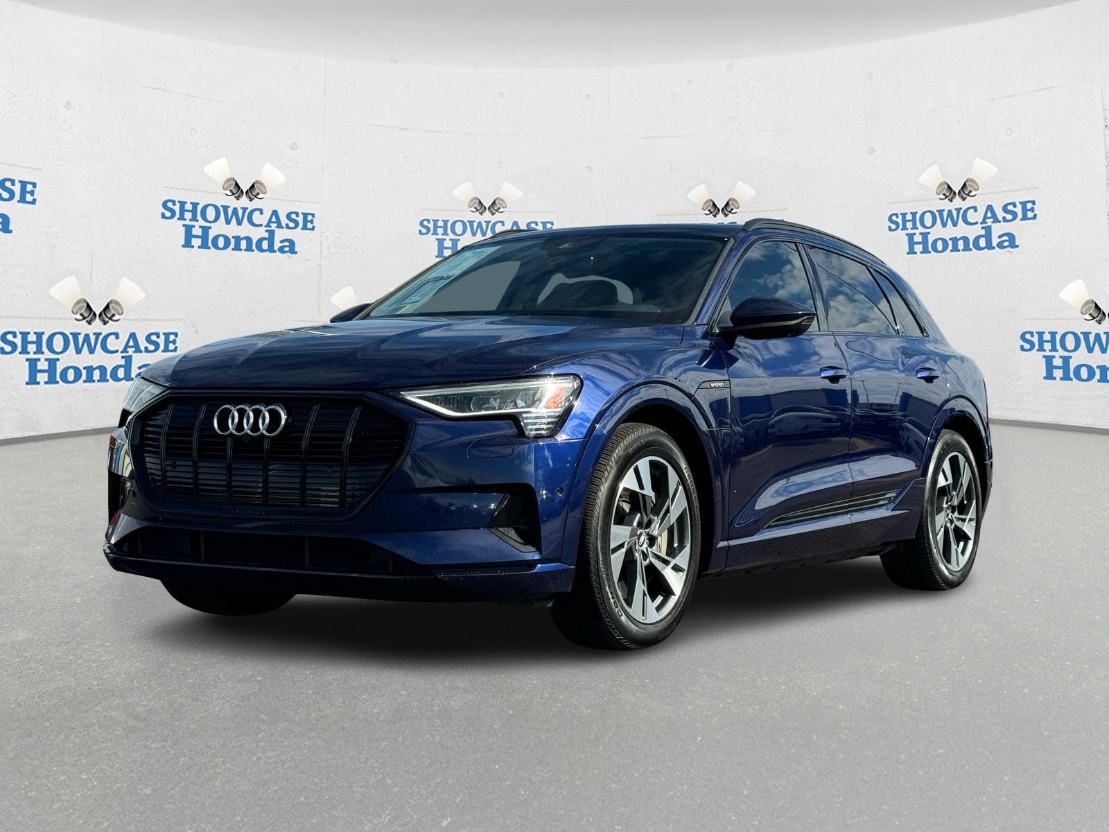 Used 2021 Audi e-tron Premium with VIN WA1AAAGE0MB037417 for sale in Phoenix, AZ