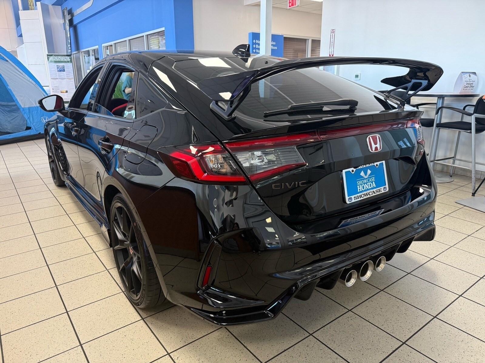 2025 Honda Civic Type R photo 2