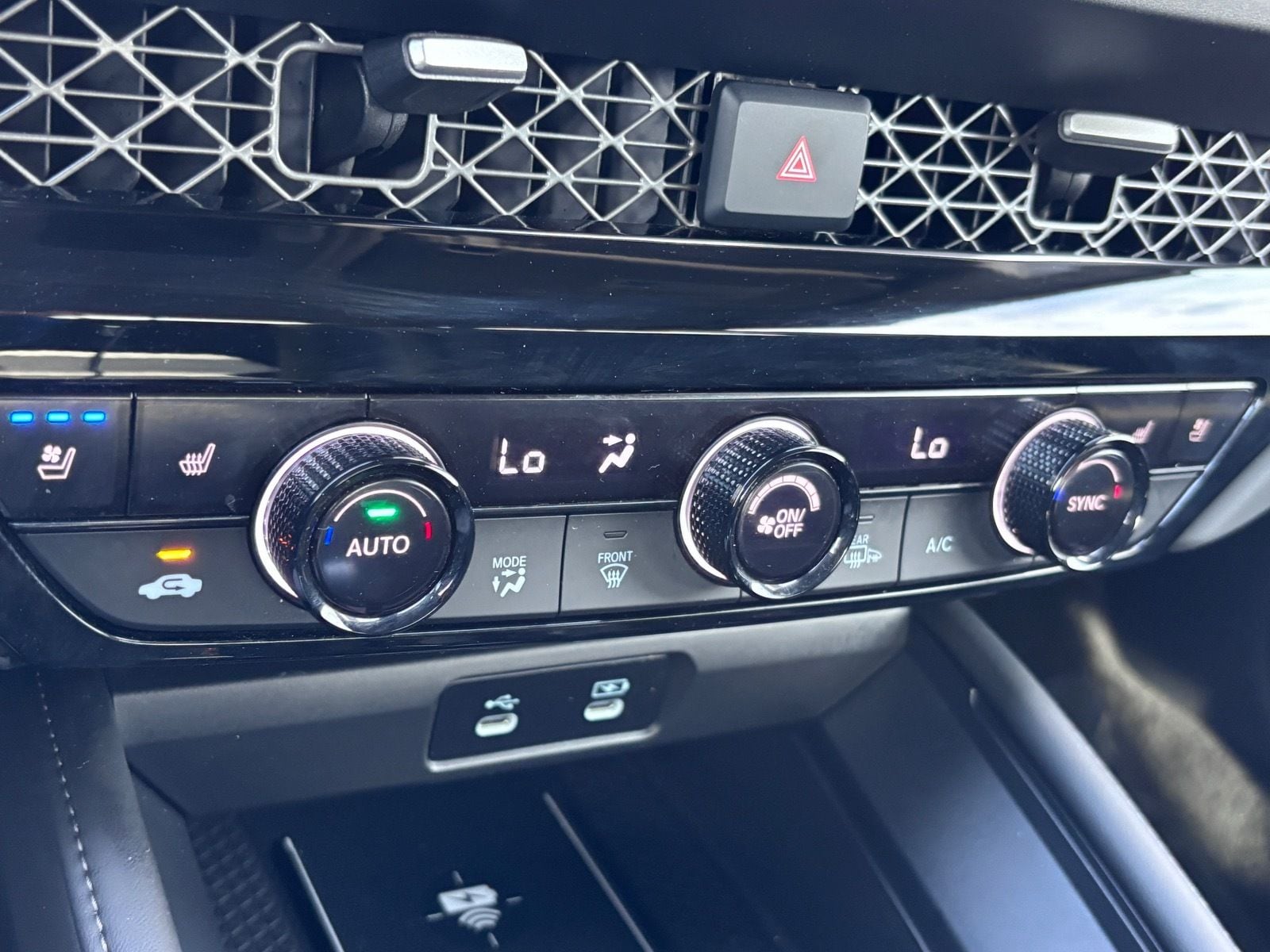 2024 Honda Accord Hybrid Touring - Photo 30