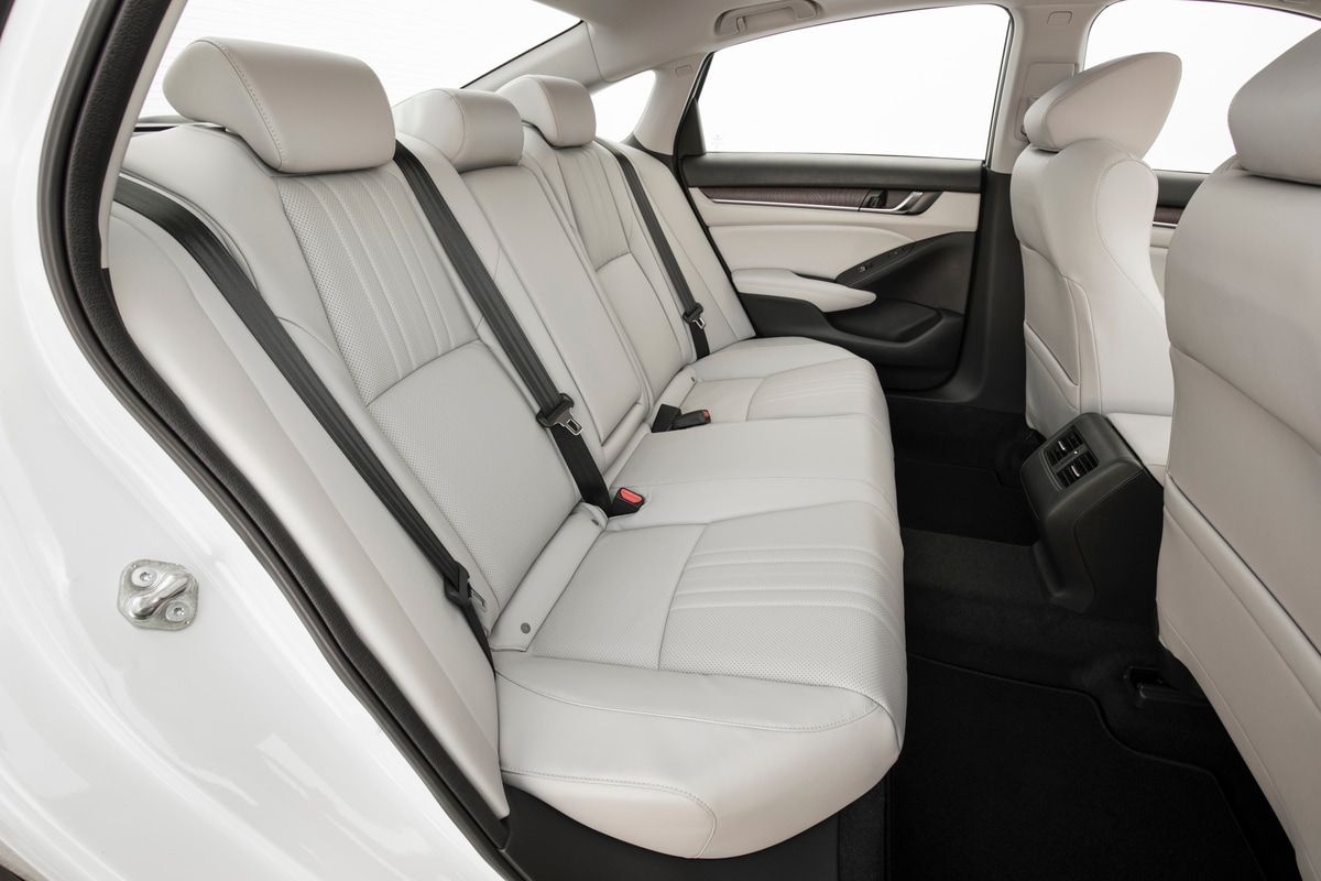 2018 Honda Accord interior