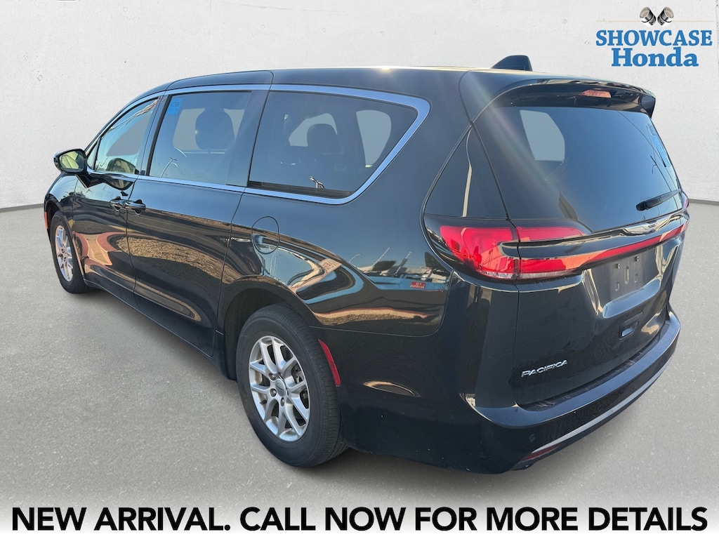 Used 2024 Chrysler Pacifica Touring L Van Passenger Van