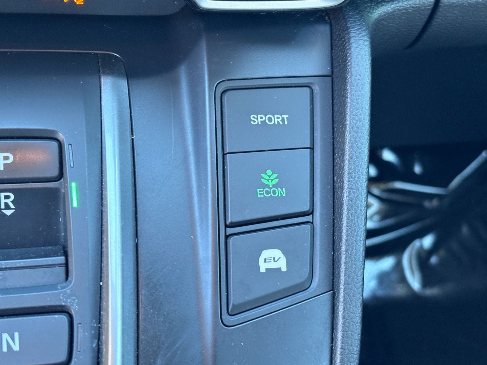 2021 Honda CR-V Touring - Photo 32