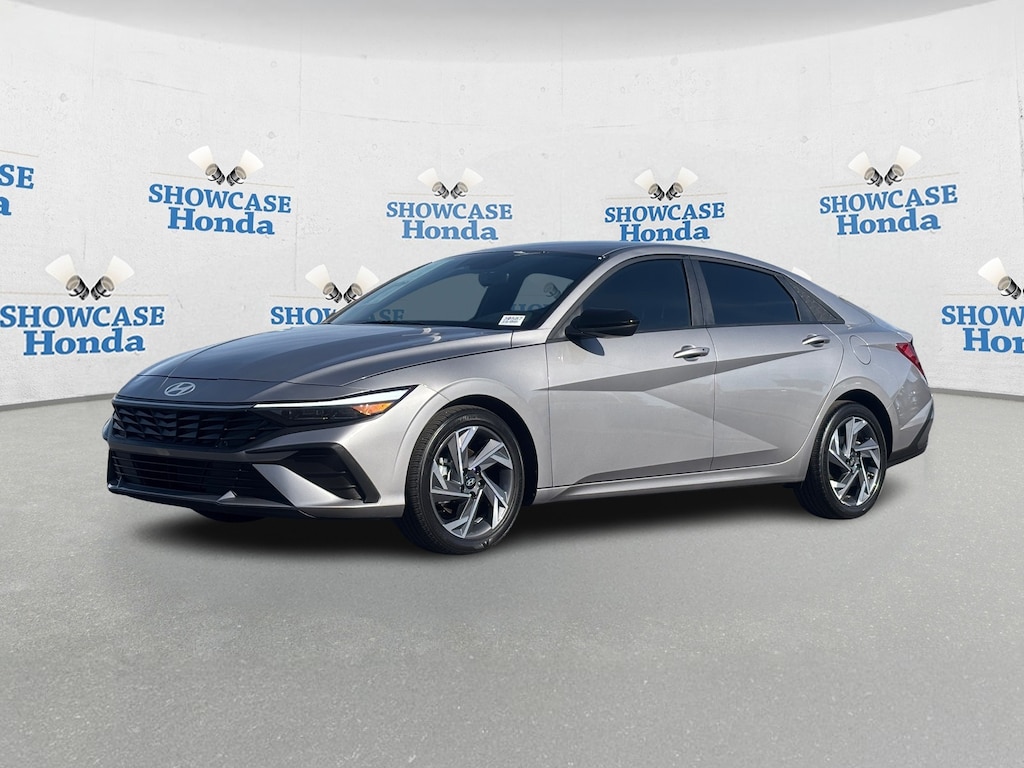 Used 2025 Hyundai Elantra SEL Sport Sedan