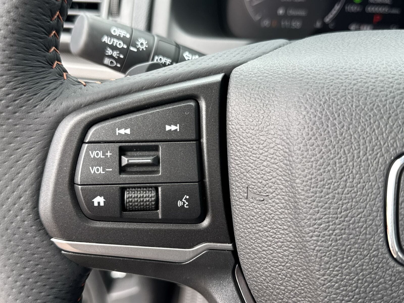 2025 Honda Ridgeline TrailSport - Photo 17