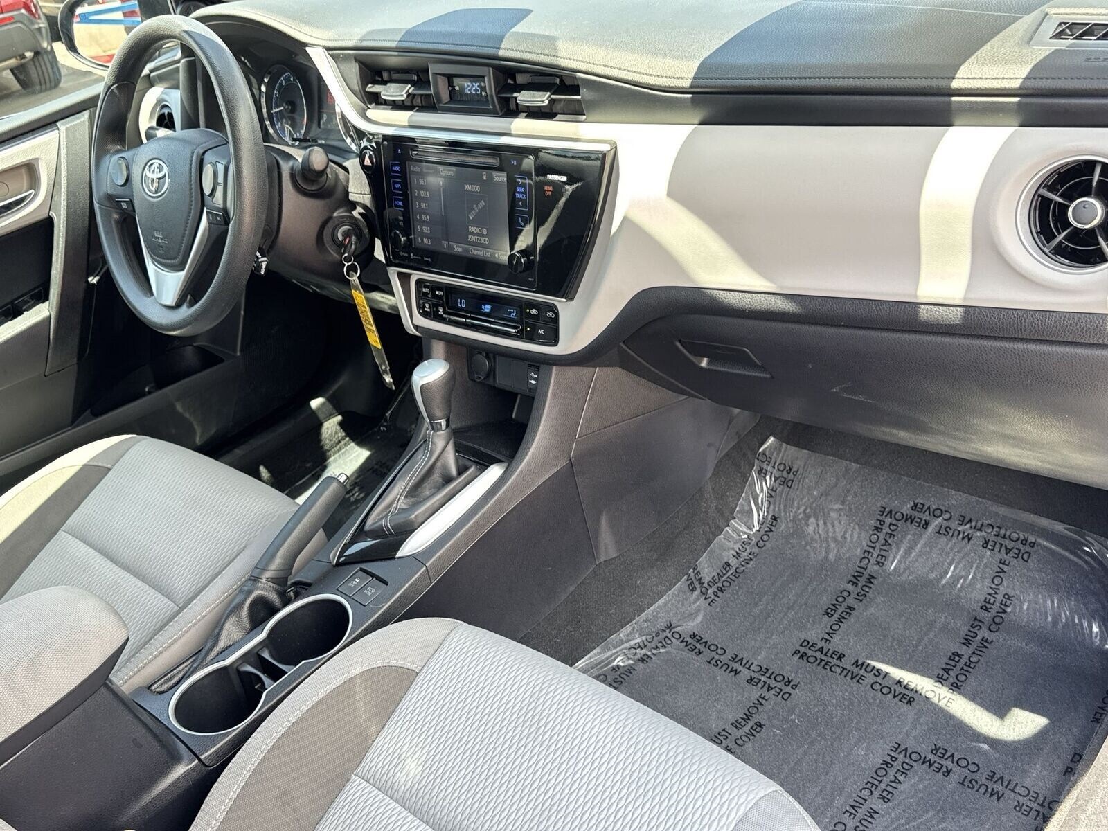 Image 9 of 2017 Toyota Corolla
