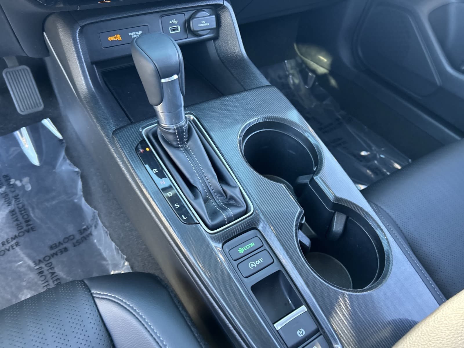 2024 Honda Civic Hatchback EX-L - Photo 30