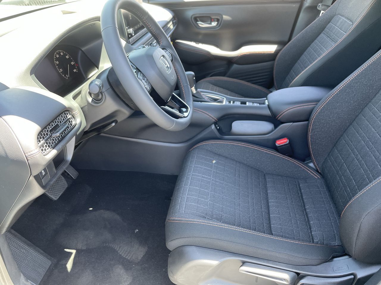 2025 Honda HR-V Sport - Photo 12