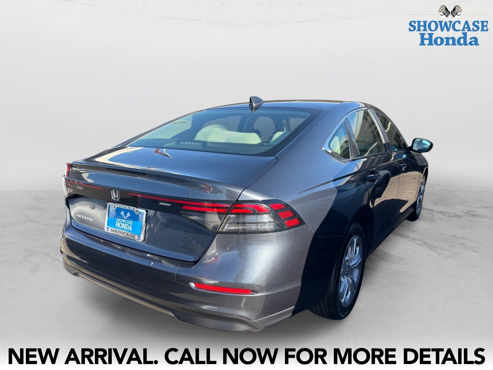 View vehicle photo 5