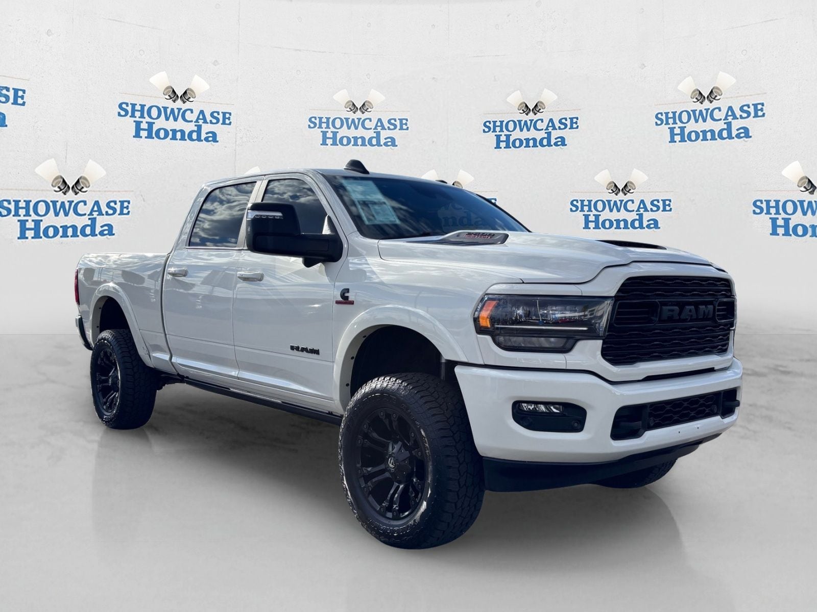 2024 RAM Ram 2500 Pickup Laramie Limited - Photo 10