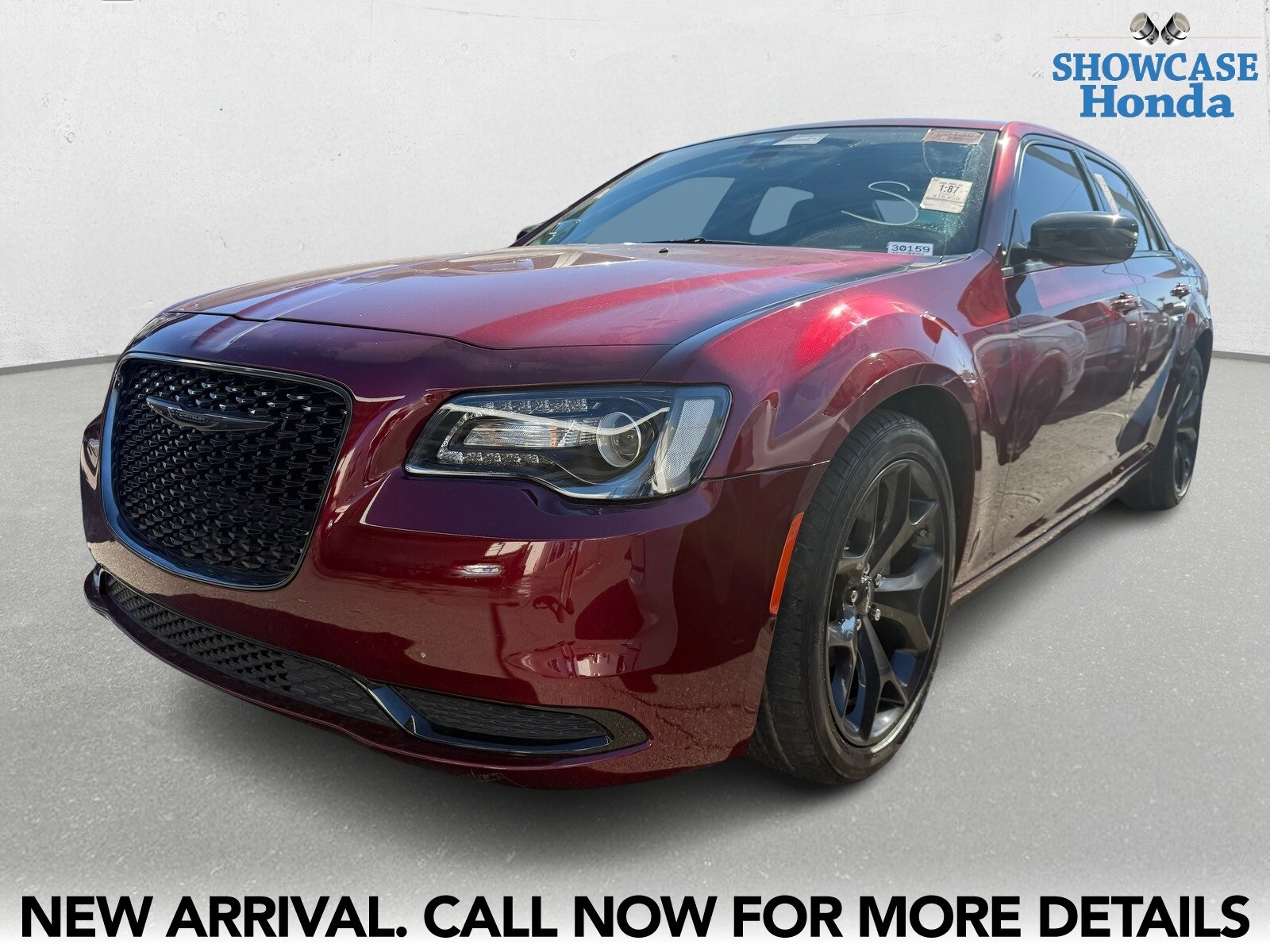 2023 Chrysler 300 Touring photo 2