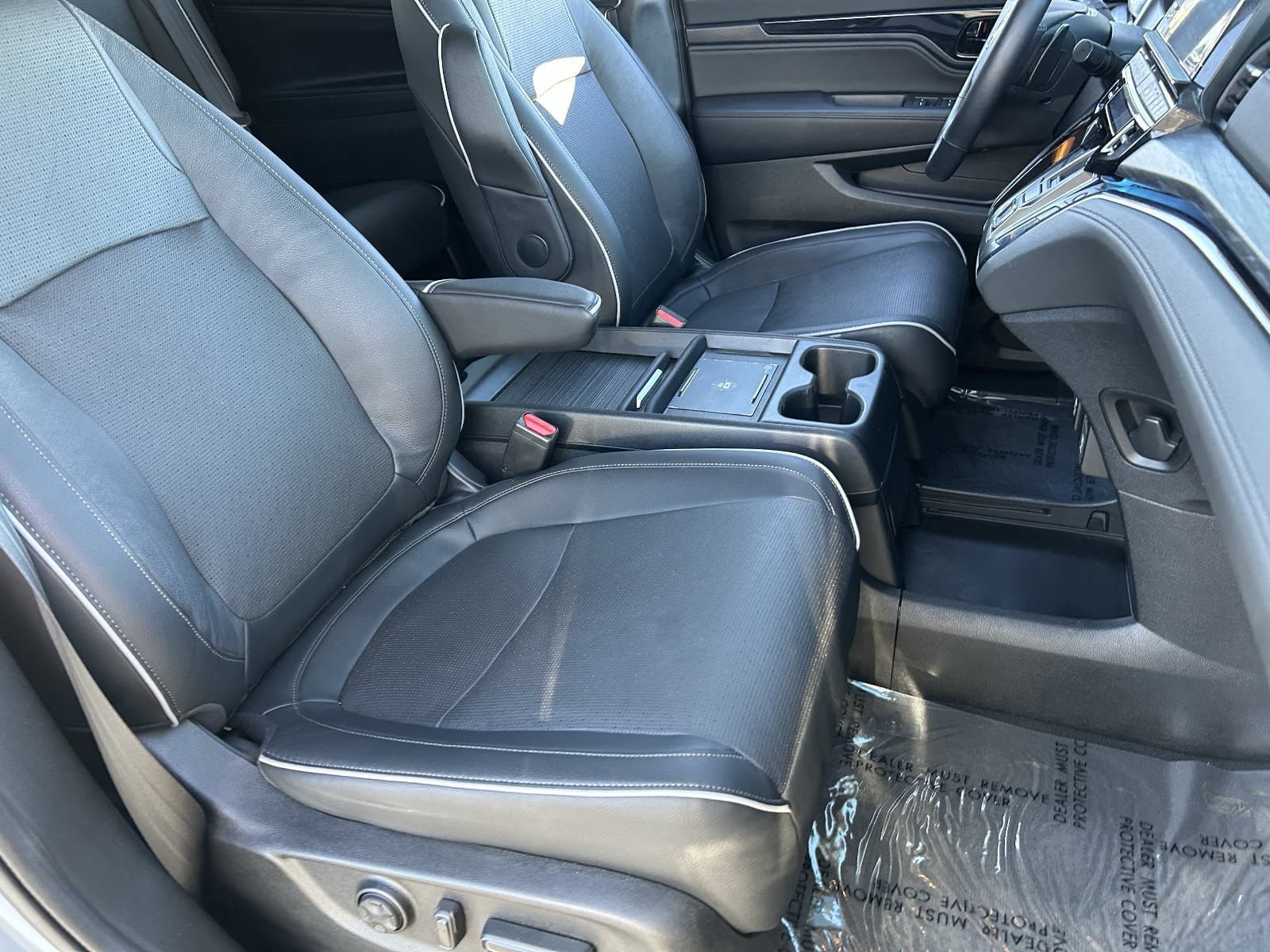 2025 Honda Odyssey Elite - Photo 14