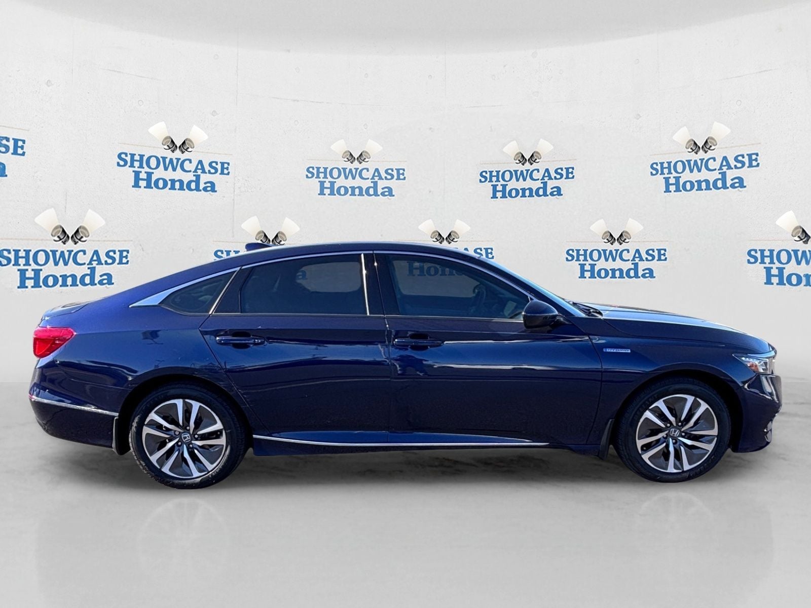 2018 Honda Accord Hybrid EX - Photo 9