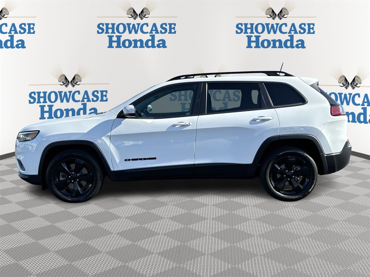 Used 2020 Jeep Cherokee Latitude Plus with VIN 1C4PJLLB8LD624474 for sale in Phoenix, AZ